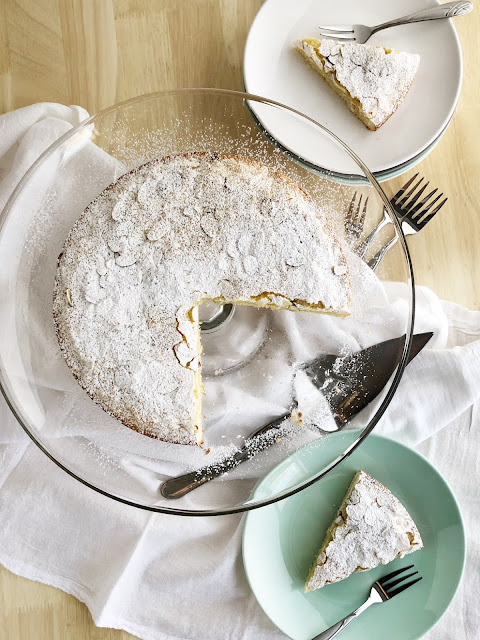 Swedish almond cake (Mandeltårta) is a cake that is made with two layers of  almond meringue cake, in between there is a rich cream and all the cake is  covered with toasted
