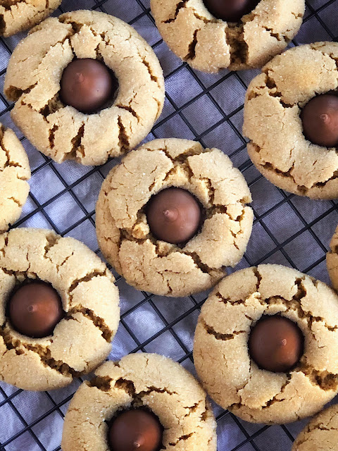 peanut butter cookies with Hershey