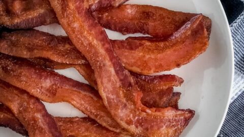 How To Make Crispy Bacon in the Oven - Creme De La Crumb
