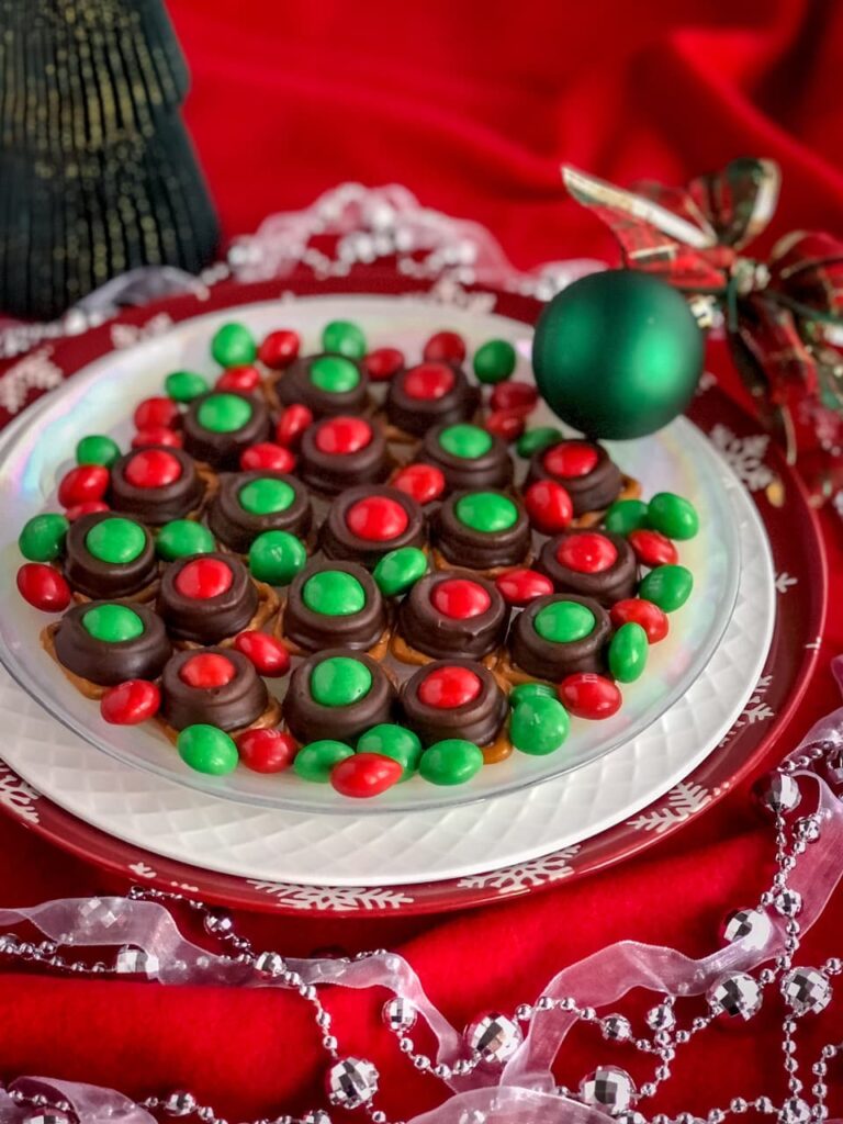 reindeer noses with pretzels rols and m&ms