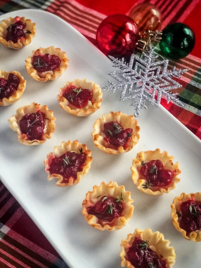 cranberry brie phyllo tartlets