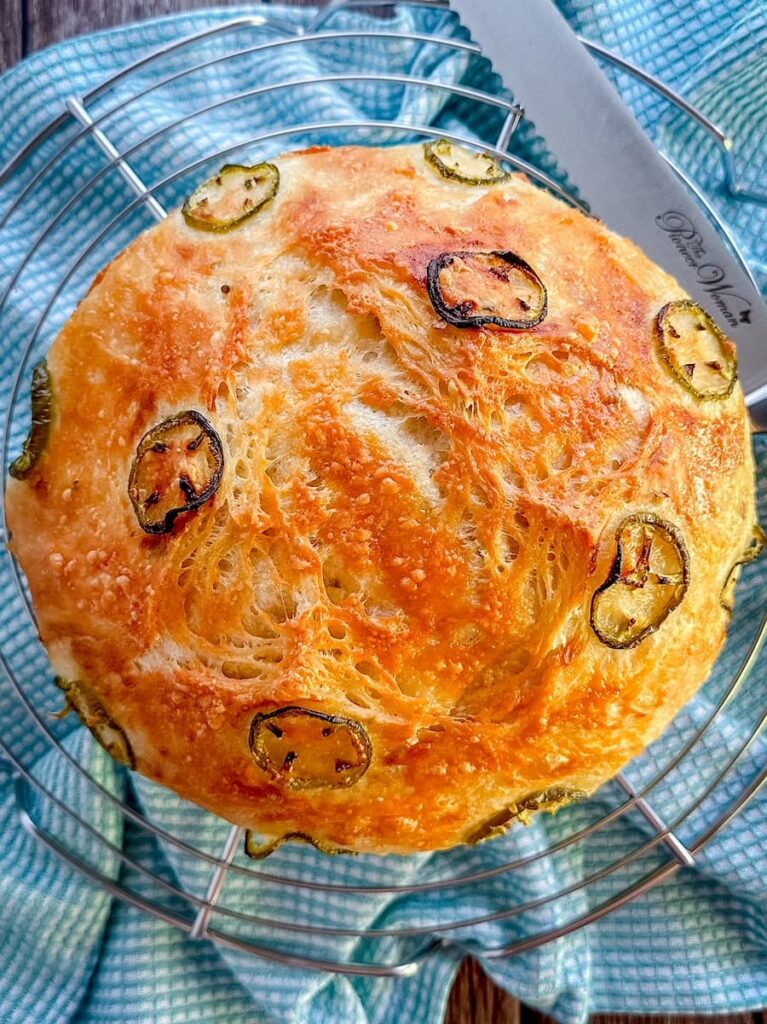 jalapeno white cheddar no-knead bread