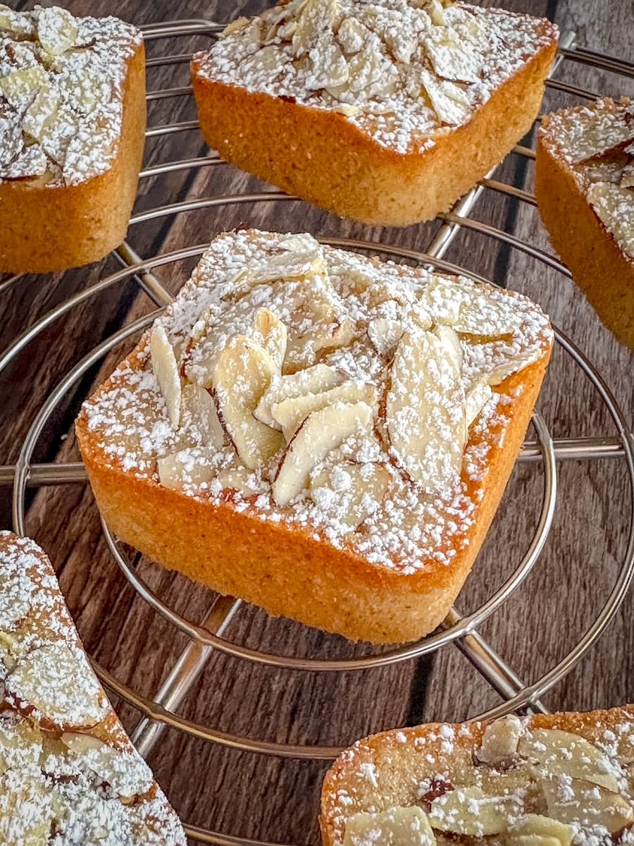 french almond financier