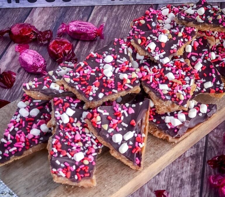 Valentines S’mores Cracker Candy