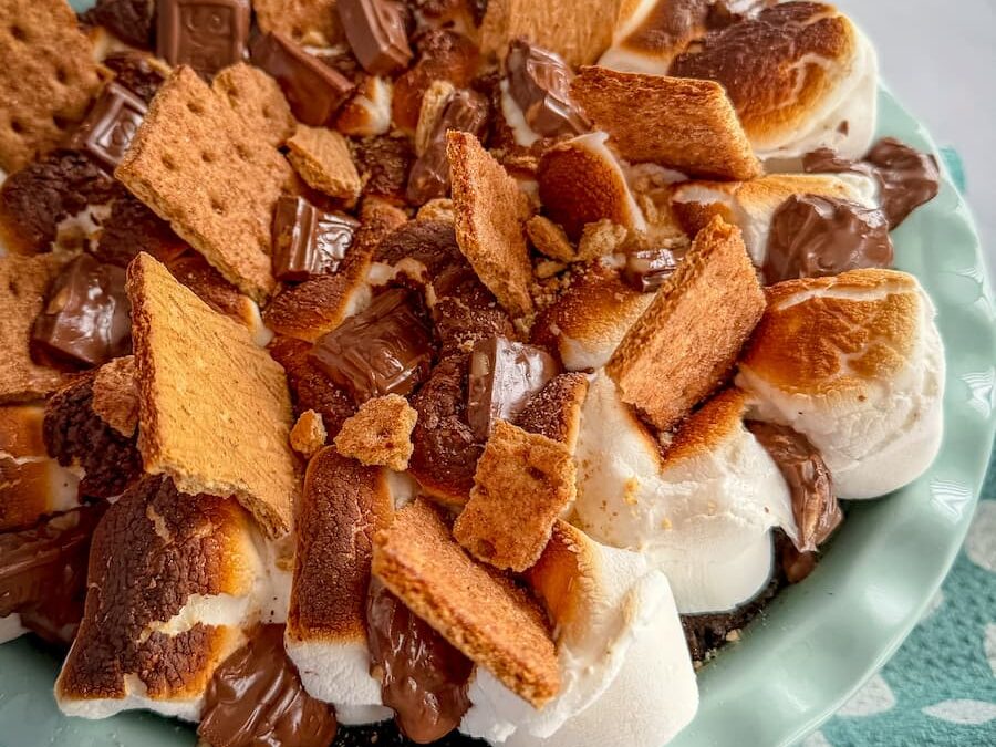 Easy Fudgy S’mores Brownie Bake