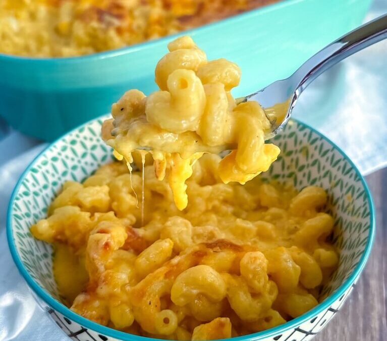 Homemade Creamy Baked Mac & Cheese