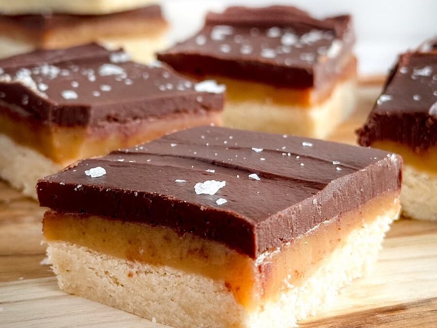 Millionaire Caramel Shortbread Bars