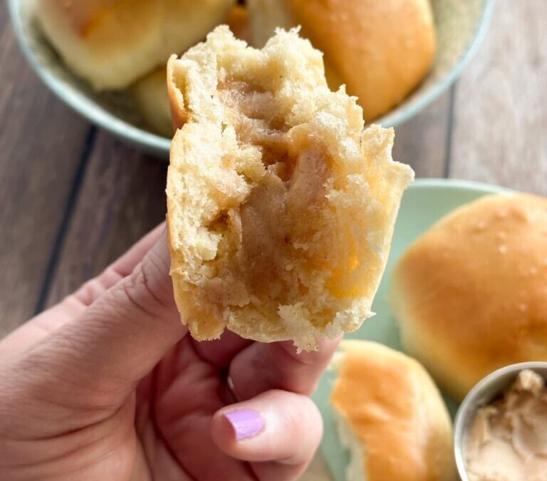 Copycat Texas Roadhouse Rolls